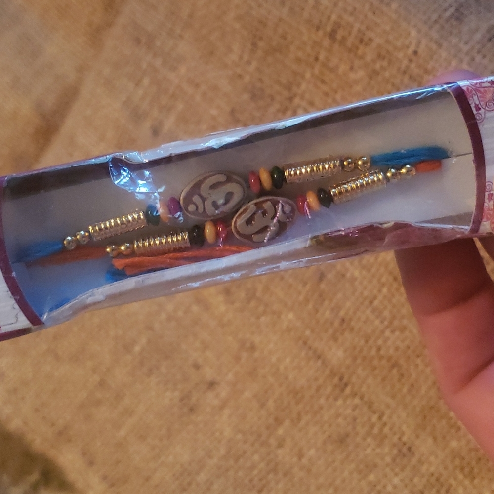 Braclets - Picture 2 of 3